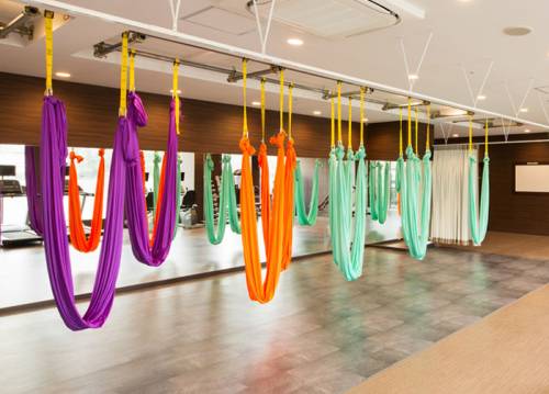 カルド五香店の空中ヨガ