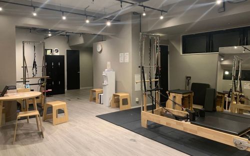 マシンピラティスELEMENTのスタジオ