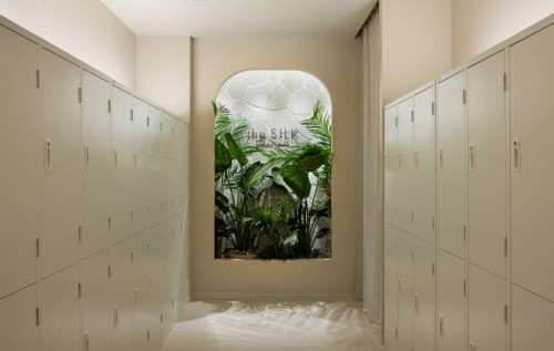 the SILKのロッカー室