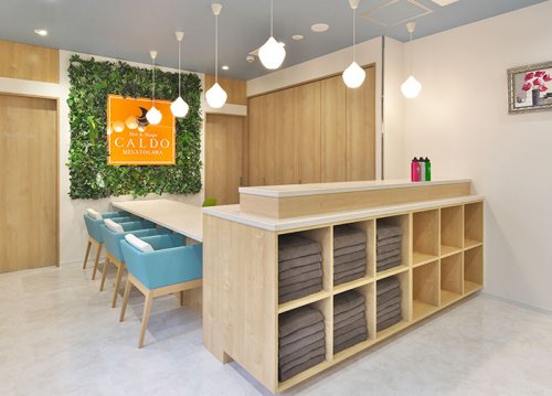 カルド湊川店の受付